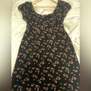 cute floral dress!